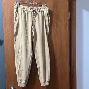 EUC Lululemon On The Fly Joggers - Warpstreme. Size 10. Khaki.
